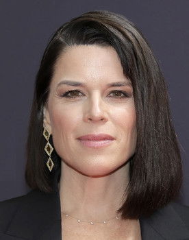 Neve Campbell