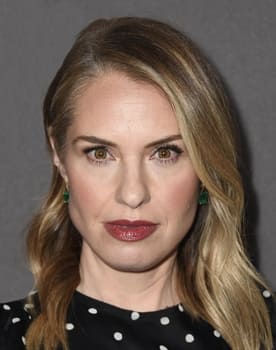 Leslie Grossman