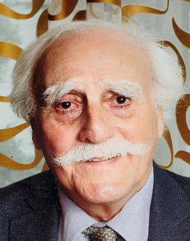 Howard Ryshpan as Scientist (voice)