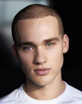 Charlie Di Stefano as Andy Goldberg