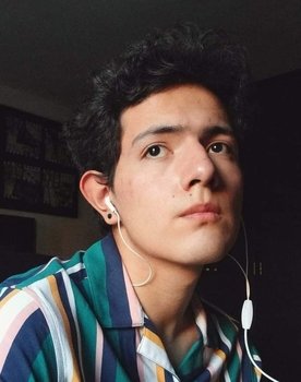 Rodrigo Cruz as Edgar 'Príncipe Monstruo'