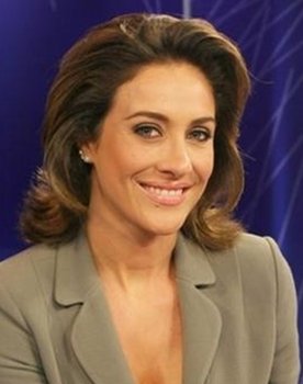 Cynthia Benini as Pillar Figueiredo