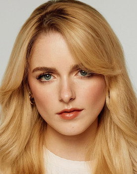 Mckenna Grace as Hannah Thurman
