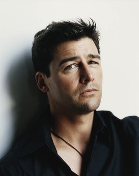 Kyle Chandler Photo