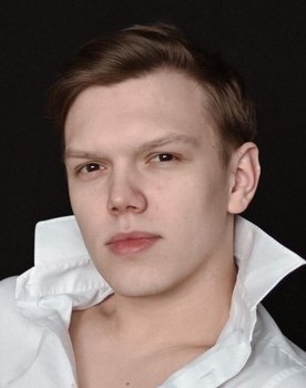 Олег Малафеев as Лёша