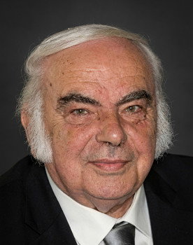 Enis Fosforoğlu as Tarik