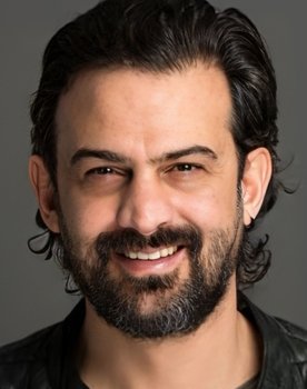 Soydan Soydaş as Kemal Orhun