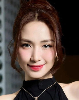 Hòa Minzy as Self - Performer