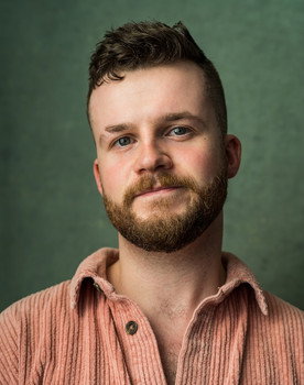 Joe Wiltshire Smith as Simon