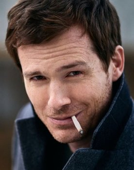 Michael Menzel as Florian Bernsteiner