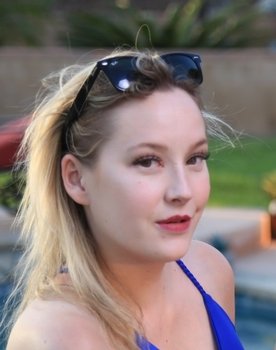Clips4Sale: Lesbian Aunt Seduces Niece