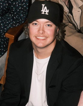 Max August as Andrew