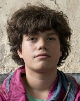 Alfonso Gonzalez Lesca as Antonio