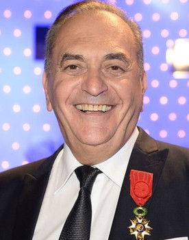 Jean Nainchrik as Self