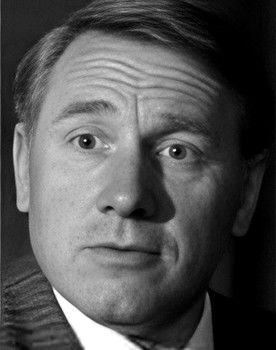 Jacques Pisias as Karim