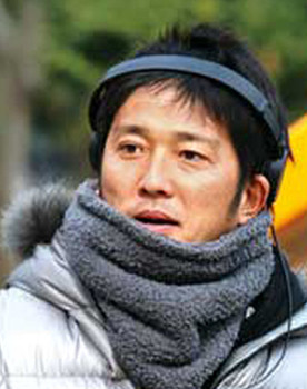 Taku Watanabe as Bunta Tanaka / KJM Commercial Voice / Pino-ten / Chukka-man Red / Fireman