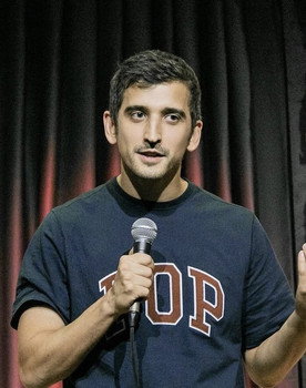 Philipp Voronin as Ведущий