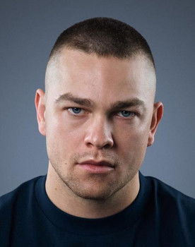 Liam Anderson as Josh