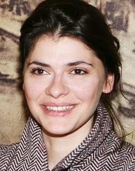 Marissa Triantafyllidou as Friend # 1