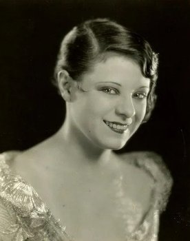 Marjorie Beebe as Peaches