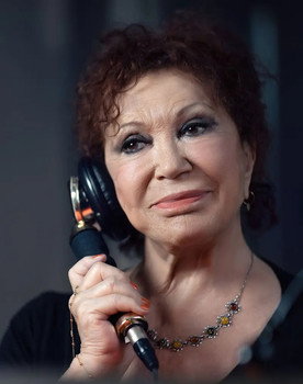 Paila Pavese as Giovannona