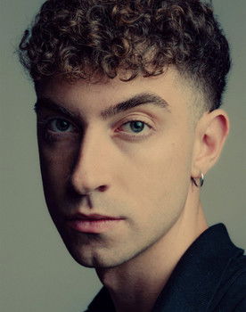 Luciano Ochello as Pol