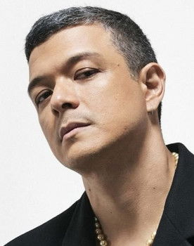 Jericho Rosales as Tyrone De Vera / Arthur Pelaez