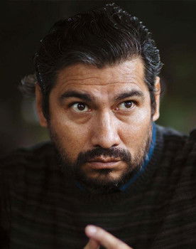 Guido Moreira as Hugo