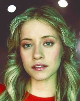 Ela Valim as Mariana