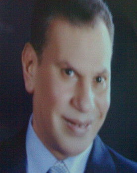 Shawky Tantawy as ياسين السفرجي