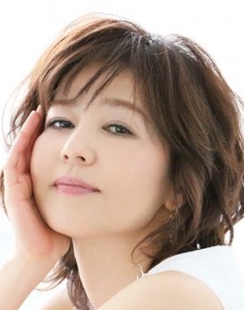 Mako Ishino as Fujiwara no Mutsuko