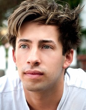 Jimmy Bennett Photo