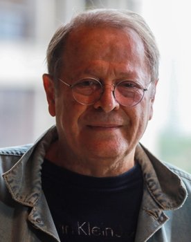 Carlos Vereza as VX