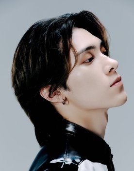 Hendery as Himself