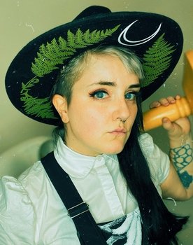 Lottie Guntank as Kitty Nguyen (voice)