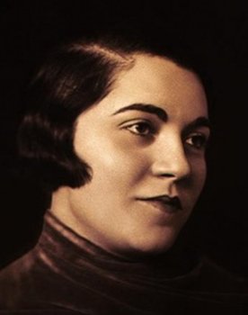 Ella Gombaszögi