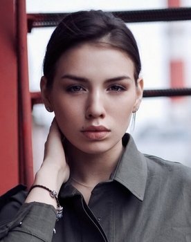 Lyudmila Chebotina as Люся Чеботина - стюардесса