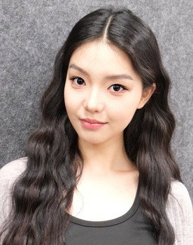 Feng Zihan as Jiang Chun