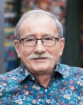 Manolo Cal as 