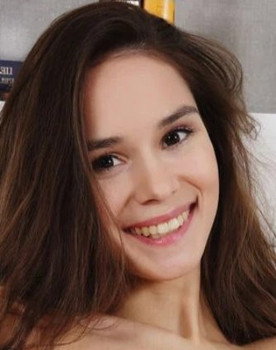 Leona Mia