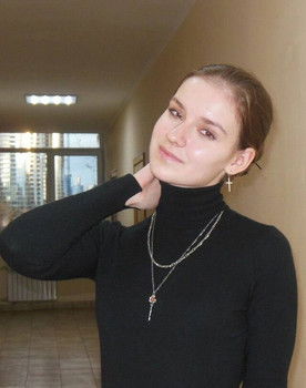 Daria Abrykosova as A Girl