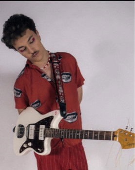 Diogo Lucrécio as Diogo Lucrécio