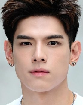 จักริน  ภูริพัฒน์