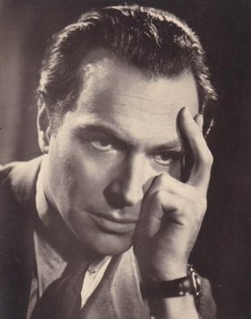 Richard Häussler as Prof.Robert
