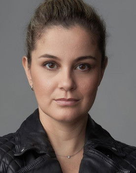 Flaviana Cruz Clark as Sarah