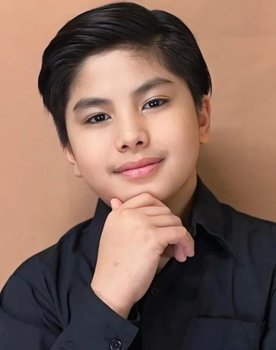 Stanley Abuloc as MM