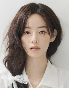 설지원 as Lee Yu-na