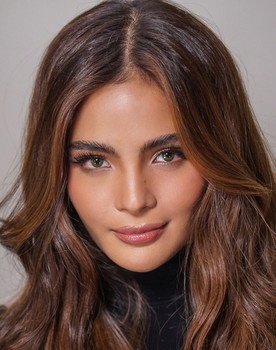 Lovi Poe as Frida