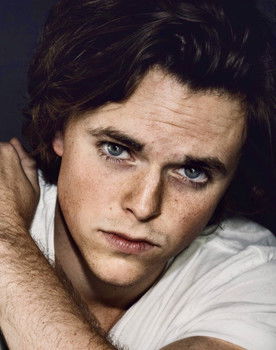 Jake Holley as Ethan