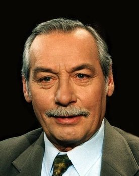 Alfred Struwe as 